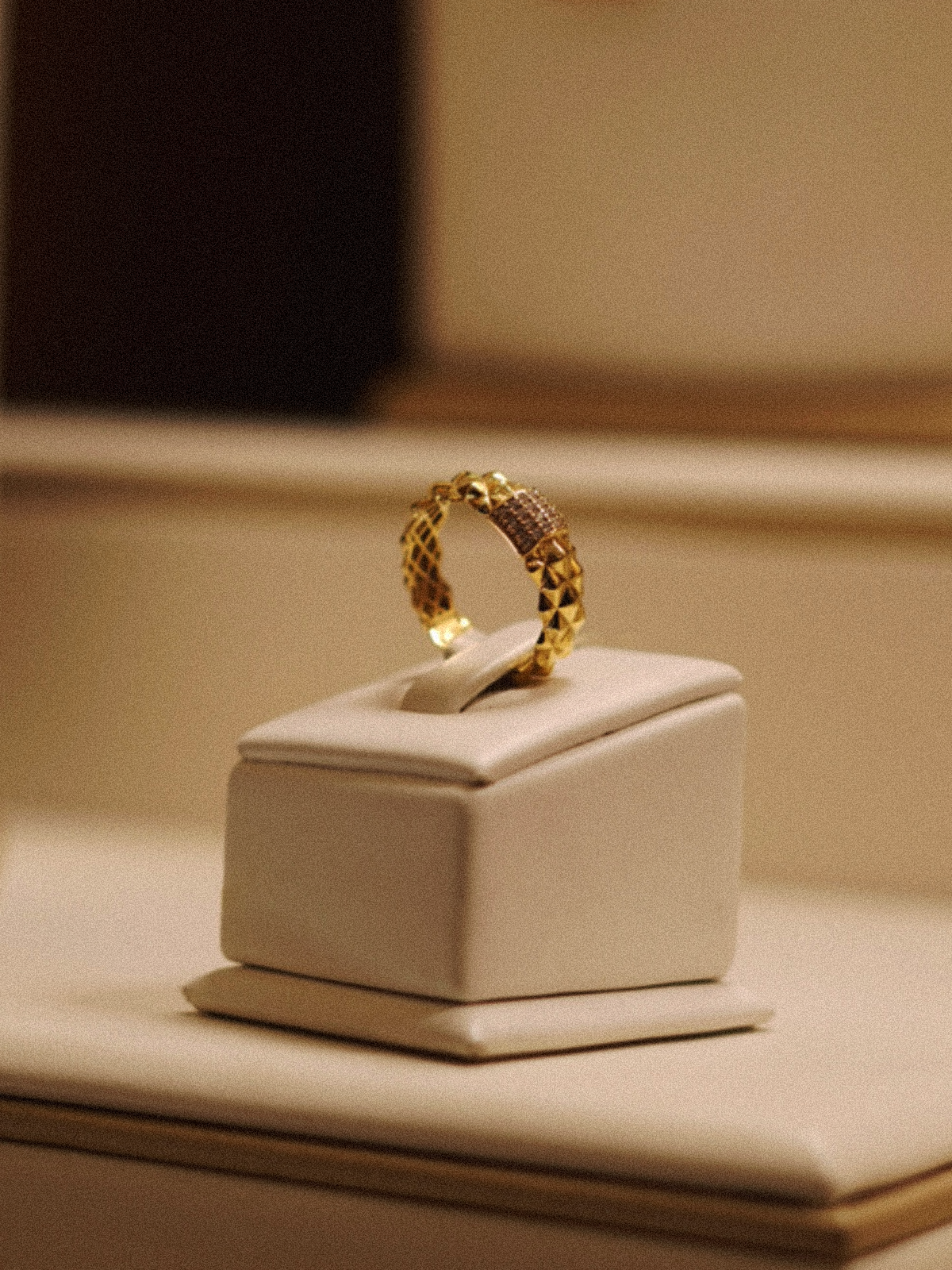 Elegant golden color earrings